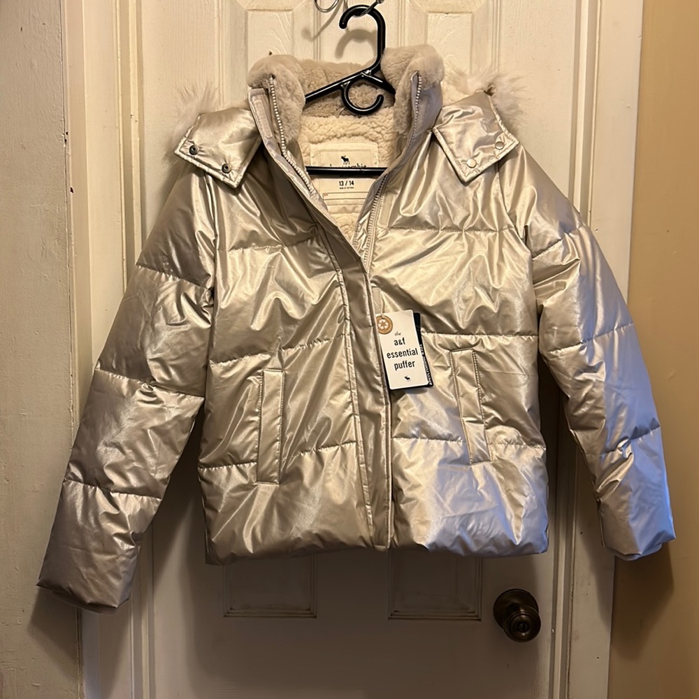 Abercrombie kids A&M’s essential puffer